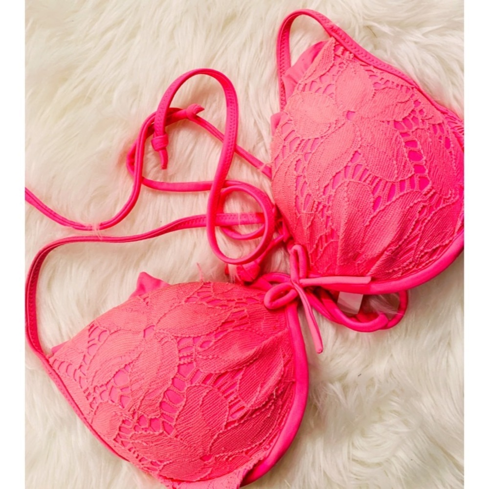 Victoria’s Secret Push-up Padded Bikini Top✨34A